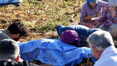 Antalya'da kocasının cesedine sarılıp saati geri almaya çalıştı. Bu acının tarifi yok.