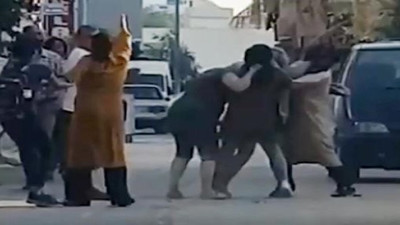 4 kadın 1 kadını öldüresiye dövdü