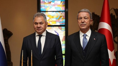 Akar, Rusya Savunma Bakanı Şoygu ile görüştü