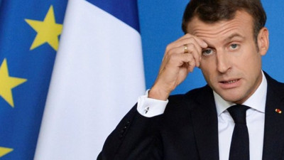 Macron'a ve hükümete güven azalıyor