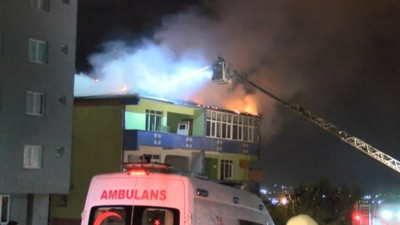 Sultanbeyli'de yangın paniği!