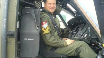 Güneydoğu’da bir köye helikopterle inmişti, 99 depreminde ise biri ona gülümseyerek bakıyordu, THY pilotu koronadan vefat etti