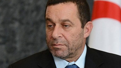 Serdar Denktaş 21 yıl Genel Başkanlığını yaptığı Demokrat Parti'den istifa etti