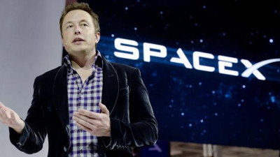 Çılgın milyarder Elon Musk'ın şirketi Space X film oluyor