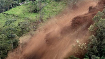 13 kişiyi toprak yuttu