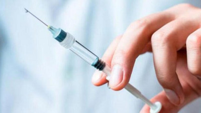 Bu korona virüs aşısı tam sizlik. İğne olmaktan korkan insanlar dikkat