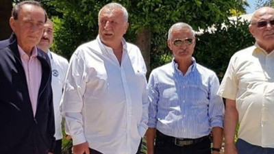 Alaatin Çakıcı, Mehmet Ağar, Engin Alan ve Korkut Eken Bodrum’da bir araya geldi. Aynı karede ilk kez görüntülendiler. Bodrum’da sürpriz buluşma