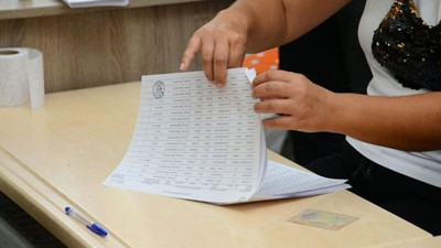 KKTC'de ikinci tur oy verme işlemi başladı. KKTC Cumhurbaşkanı belli oluyor