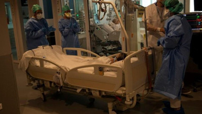 Koronalı aile hekimi bile bile yüzlerce hastasına bakın nasıl virüs bulaştırdı, Savunması pes dedirtti