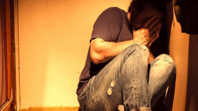 Amerika'da ilişkiye girmek istemeyen adama bayıltan dayak. Öfkeli kadın tutuklandı