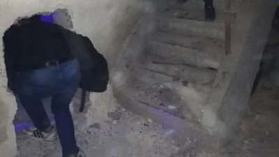 Kumarbazlar duvar kırıp masaya oturdu