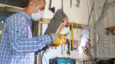 İranlı Ali Mutii atık metallerden öyle şeyler yapıyor ki, görenler dönüp bir daha bakıyor
