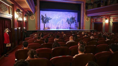 Devlet tiyatroları kapılarını özel tiyatrolara açıyor