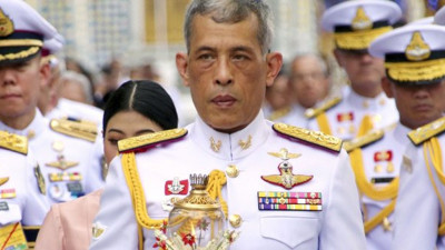Tayland Kralı Vajiralongkorn karantinada