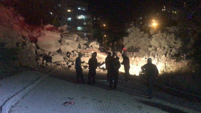 9 katlı bina yerle bir oldu. Bursa'da korku dolu anlar