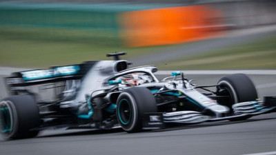 Portekiz Grand Prix'sini kazanan Lewis Hamilton, Formula 1 tarihine geçti