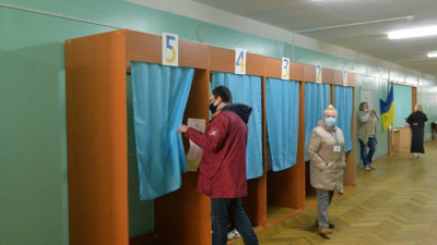 Kiev’de Kliçko rakiplerine büyük fark attı