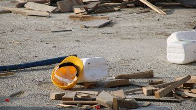 Freni boşalan kamyon faciaya yol açtı: 1 işçi hayatını kaybetti