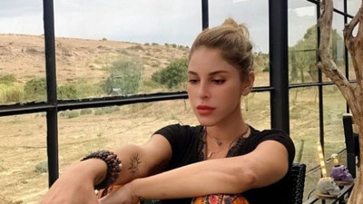 Cihan Ünal'ın oyuncu kızı Irmak Ünal korona virüse yakalandı. Hastalığını sosyal medyadan duyurdu