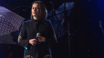 Cumhuriyet Bayramı'nda Azerbaycanlı sanatçı Azerin'den duygu dolu Karabağ mesajı