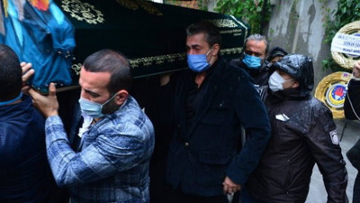 Erkan Petekkaya’nın annesi Şerife Petekkaya son yolculuğuna uğurlandı