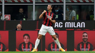 Ibrahimovic atıyor Milan kazanıyor