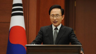 Güney Kore'de eski Devlet Başkanı Lee yolsuzluktan cezaevine girdi