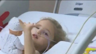 İzmir'in umudu oldu 3 yaşındaki Elif'in hastaneden ilk görüntüleri