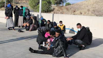 Yunan askerleri göçmenleri ölüme etti