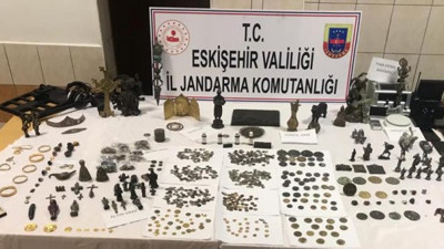 Müze gibi eve jandarma baskını