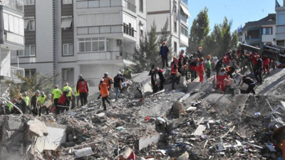 İzmir depremi soruşturmasında yeni gelişme. İzmir depremi soruşturmasında 7 kişi tutuklandı