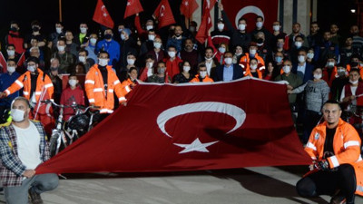 550 kilometre pedallayıp Ata'nın huzuruna çıkacaklar. Ata'ya Saygı Pedala Engel Yok