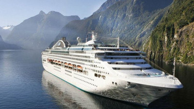 Singapur'un hiçbir yere gitmeyen ilk gemisi