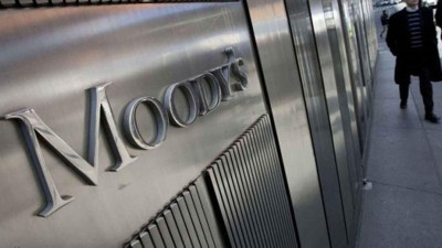 Moody's Yunanistan'ın kredi notunu yükseltti