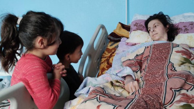 Kadınlar gününde gelen felaket. Yangında çocuklarını ve eşini kurtaran fedakar anne yatalak kaldı