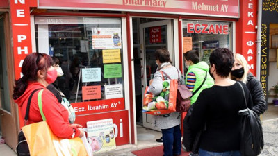 Bulgaristan'dan bile akın akın geliyorlar. Her derde deva olan hap kapışılıyor