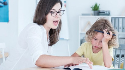 Prof. Dr. Yeşim Fazlıoğlu her beş çocuktan birinde disleksi görülüyor deyip annelere önemli uyarı yaptı
