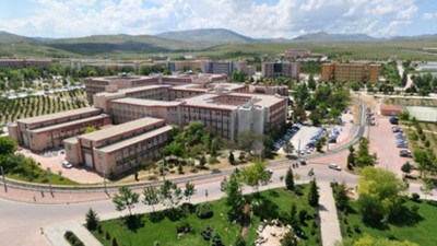 Sakarya Üniversitesi'nde dolarla bağış skandalı. YÖK soruşturma başlattı