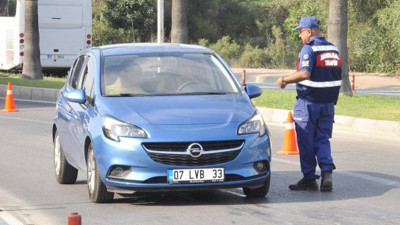 Antalya'da 1 saatte 55 sürücüye 28 bin 750 lira ceza kesildi