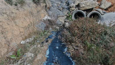 Mavi akan derenin rengi değişecek