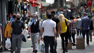 Sokakta bile sigara içmek yasaklandı. Bir büyük ilimizin valiliği açıkladı