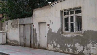 Almanya'da korona aşısını bulan profesör Türkiye'de bu evde yaşıyordu. Bir yolculuk makus talihini değiştirdi