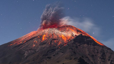 Popocatepetl Yanardağı korku saçıyor. Külleri yerleşim yerinde