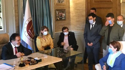 Meral Akşener'in ekibinin tamamı pozitif çıktı gerçek sonradan belli oldu!