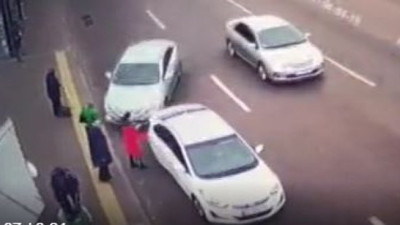 Uyuyan şoför durağa daldı. İşte dehşet anları