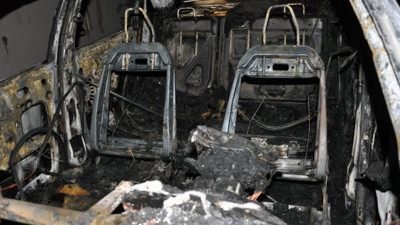 Otomobil bir anda alev aldı. Kimse ne olduğunu anlamadı