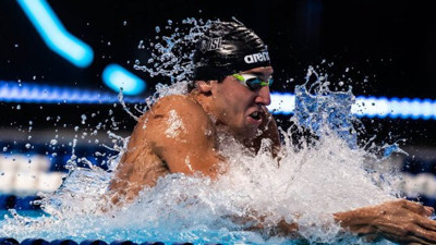 Milli yüzücü Emre Sakçı'dan bir birincilik daha