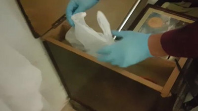 Çeyiz sandığından çıkanlar şok etti.