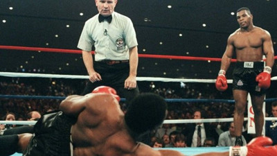 Mike Tyson 15 yıl sonra ringe dönüyor