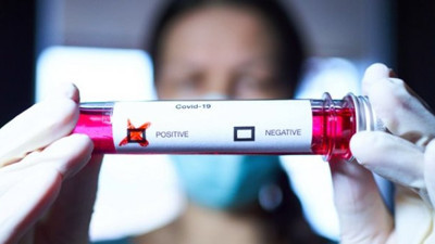 Türkler korona virüste olağan dışı semptomu ortaya çıkardı. Rus, Alman, Çin, ABD aşıyı buldu